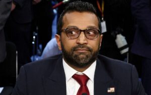 Irán amenaza con prender fuego a tropas de EE.UU. mientras la cifra de muertos llega a 3,461