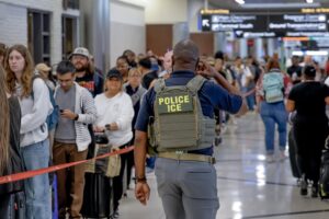 Colapsan aeropuertos de EE.UU. por ausentismo masivo de personal de la TSA