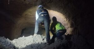 Continúan trabajos de rescate para miners atrapados en mina de Sinaloa