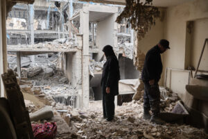 Irán ataca base militar de EE.UU. en Bagdad mientras Trump rechaza negociación y crece temor nuclear