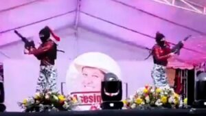 Tras asesinato de dos maestras en Michoacán, Sheinbaum abre debate sobre sanciones a menores