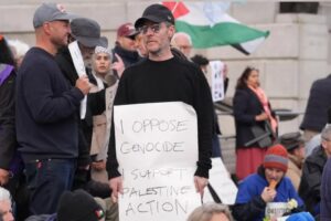 Flotilla humanitaria zarpa de Barcelona hacia Gaza y más de 500 detenciones en protesta por Palestina en Londres