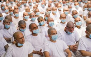 Juicio masivo contra 486 presuntos líderes de la MS-13 en El Salvador por más de 47 mil delitos