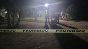 Masacre en restaurante de Barra Vieja deja cuatro muertos; tres de las víctimas eran hermanos dueños del negocio