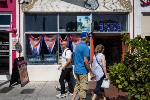 Sheinbaum aclara que donación a Cuba es decisión personal; gobernador de Coahuila pide priorizar relación con EE.UU.