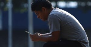 Gobierno federal presenta programa contra desinformación y alerta sobre fraude telefónico