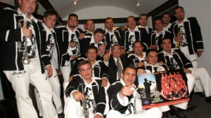 Senado reconoce a la Original Banda El Limón por 60 años de trayectoria