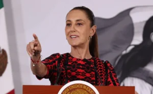 Claudia Sheinbaum encabezó la Mañanera del Pueblo desde Palacio Nacional