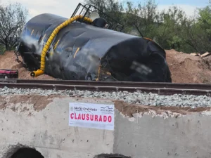 Ordena Profepa a Ferromex remediar daño ambiental por derrame en Sonora