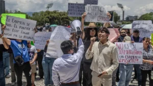 UNAM contrata a Territorium Life para examen en línea pese a capacidad técnica del Ceneval